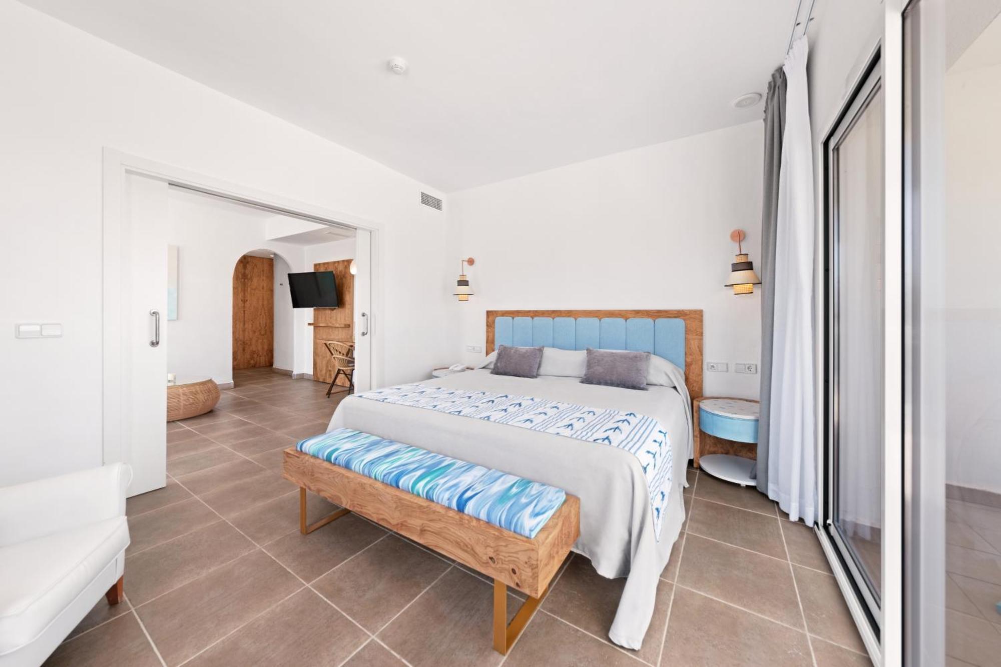 Hotel Villa Chiquita - Adults Only - Over 12 Colonia de Sant Jordi Exterior photo